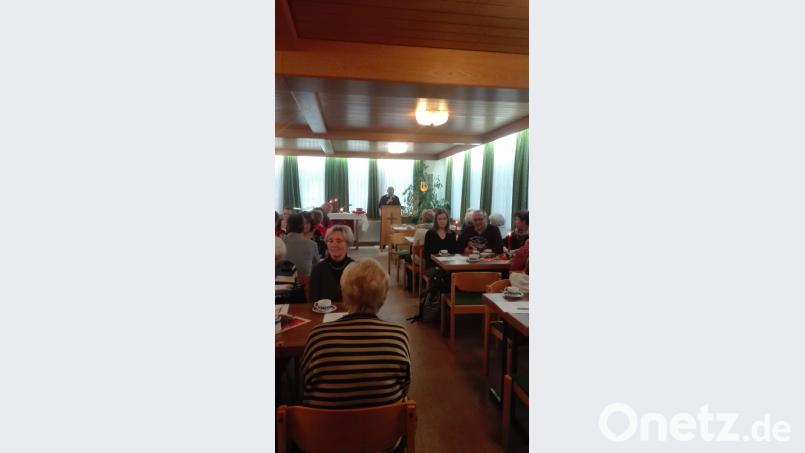 Der Adventsnachmittag der evang. Kirchengemeinden Krummennaab und Thumsenreuth mit Friedenfels im Krummennaaber Gemeindehaus. Bild: exb