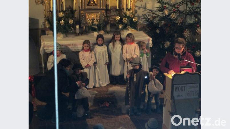 Die Zessauer Kinder beim Krippenspiel. Bild: rbr