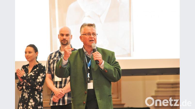 Mit einer kämpferischen Rede motivierte der Bundesvorsitzende Armin Nentwig in Graz die Spitzen der neurologischen Rehabilitation und der betroffenen Verbände in Österreich. Bild: exb