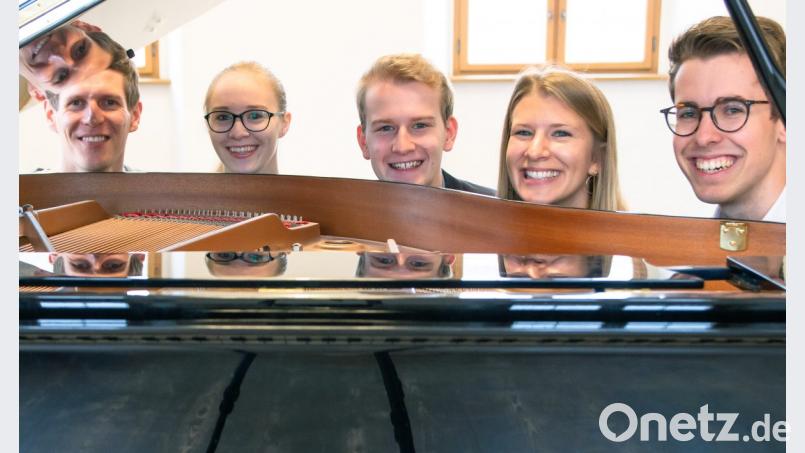 Diese fünf haben ihre Visionen einfach angepackt (von links): Johannes Raab,Lisa-Marie Holzschuh, Florentin Siegert, Anna-Lena Siegert und Elias Müller. Bild: Elias Müller (Horizing Music)