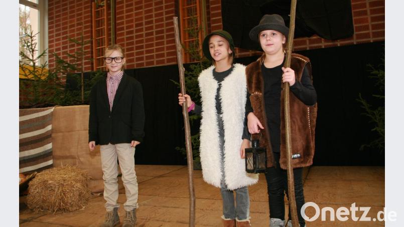 Nicht nur mit dem Hirtenvolk, auch mit seinen anderen Darstellern, hatte der Regisseur seine liebe Bühnen-Not. Bild: wro