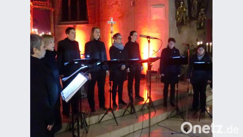 Acht Cousinen, ein Projekt: Die „Cousinentöne“ ergaben ein viel beachtetes Adventskonzert in der Stadtpfarrkirche. Bild: aub