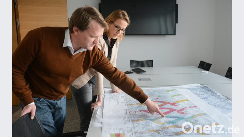 Tennet will die große Anzahl an Karten und Plänen schon jetzt öffentlich machen. Bild: Gabi Schönberger