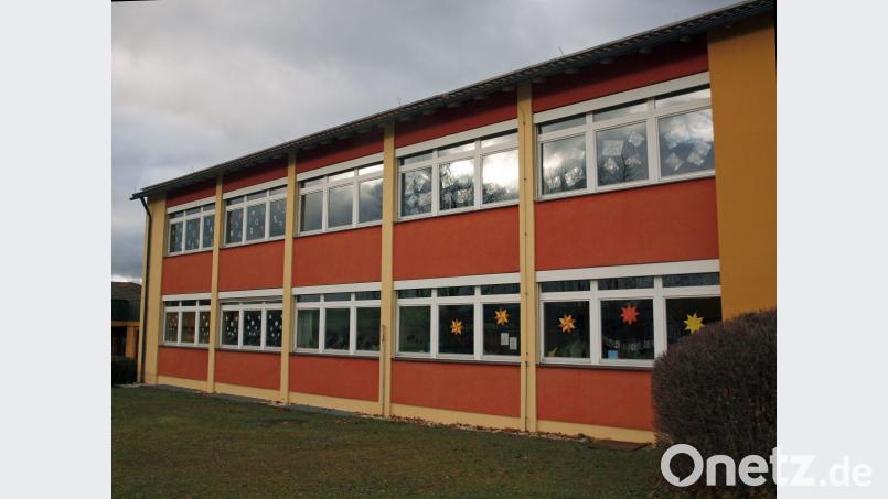 Zwei Tage war die Grundschule Rieden wegen einer Noro-Infektion bei 60 Kindern geschlossen. Ab Mittwoch läuft hier aber wieder ganz normaler Unterricht. Bild: sön