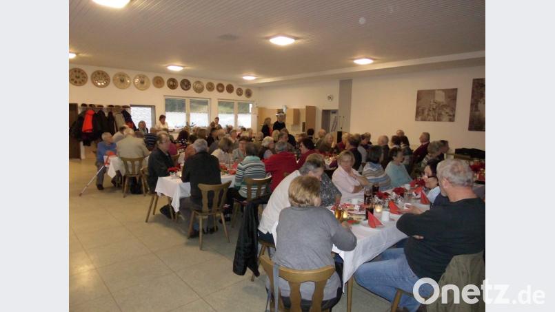 Über 70 Mitglieder kamen zur VdK-Weihnachtsfeier. Bild: njn