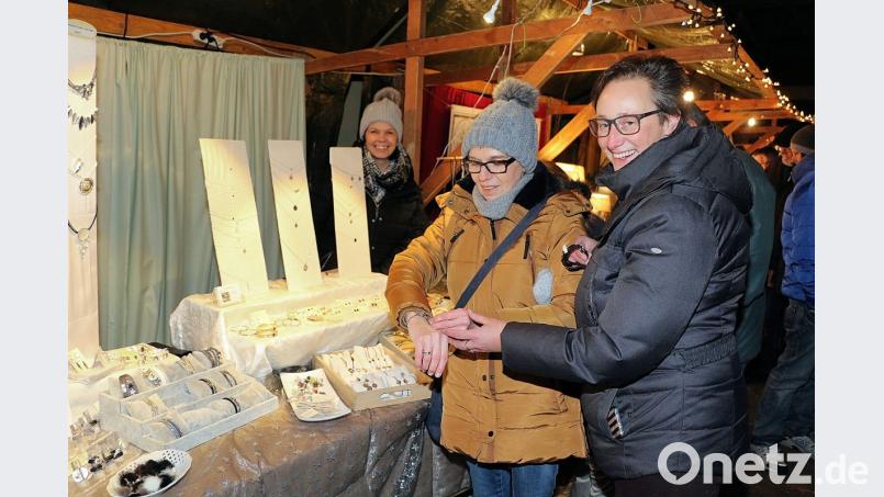 … oder ein neues Armband. Viel kleine Accessoire hatten die Händler im Angebot. Bild: bsc