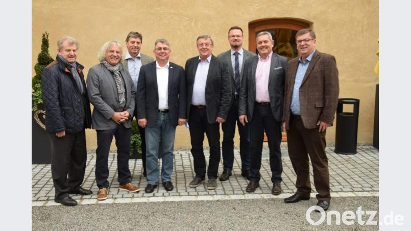 Die im Aktionsbündnis „Für mehr Wertschätzung unserer Gemeinden“ zusammengeschlossenen Truppenübungsplatz-Anrainergemeinden fordern eine Beendigung ihrer Ungleichbehandlung und ein Bekenntnis der Staatsregierung zur Mitverantwortung bei den Behördenfehlern. Bild: bö