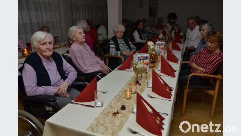 Die Bewohner im Walter-Siegert-Caritasheim feiern Advent. Bild: dob