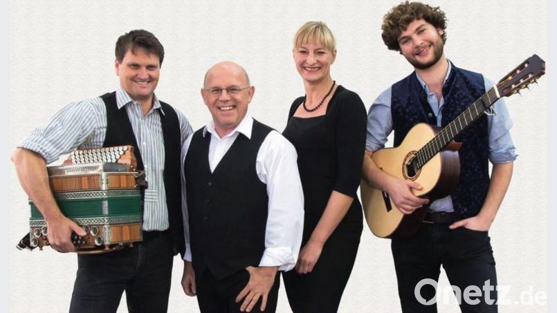Die Couplet AG dreht in ihren Liedern und Sketchen so ziemlich alles durch den satirischen Reißwolf. Bild: power concert