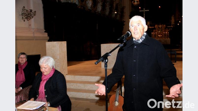 Aus der „Heiligen Nacht“ mit Willi Pröls wurde ein bemerkenswerter Erzähl-Abend. Bild: wro