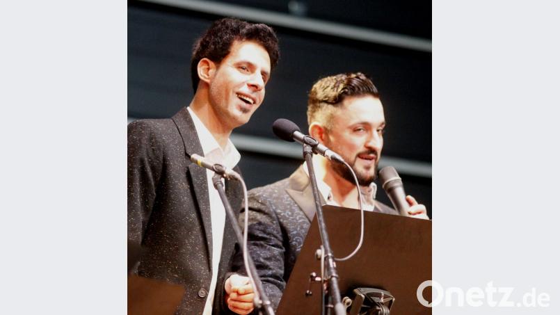 "Morgenlandmusiker" aus Syrien, Eritrea und dem Irak sangen Lieder aus ihrer Heimat. Bild: Hirsch