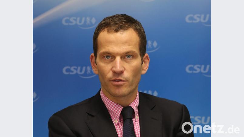 Bundestagsabgeordneter Albert Rupprecht hat frohe Kunde fürs Bildungszentrum Weiden. Bild: Gerhard Götz