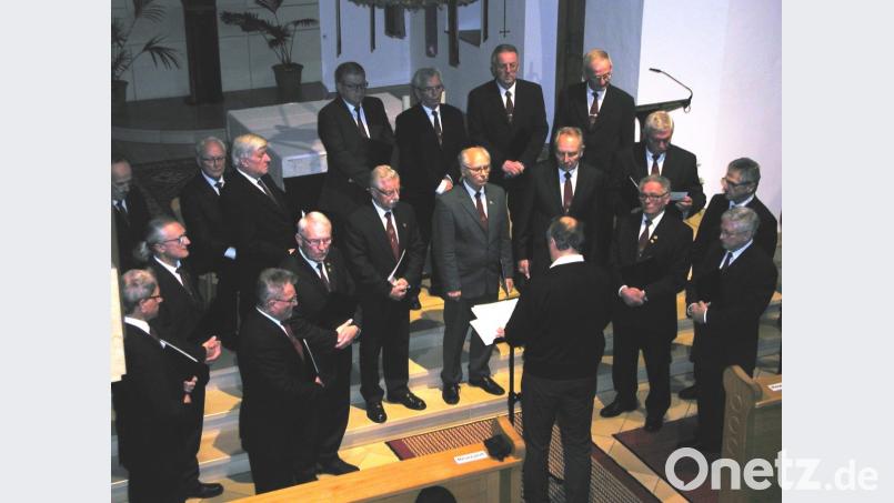 Der Männergesangverein `Max Reger` unter der Leitung von Bertram Nold. Bild: gis