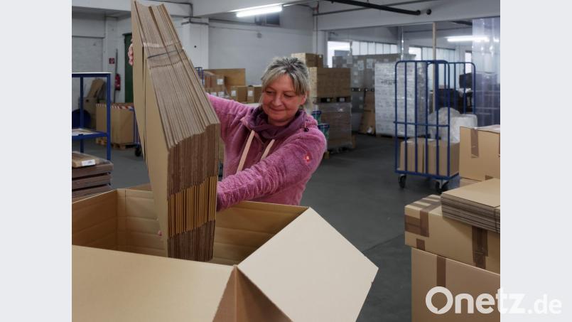 Auch Kerstin Meier ist sowohl im Büro als auch im Lager fit. Bild: tr