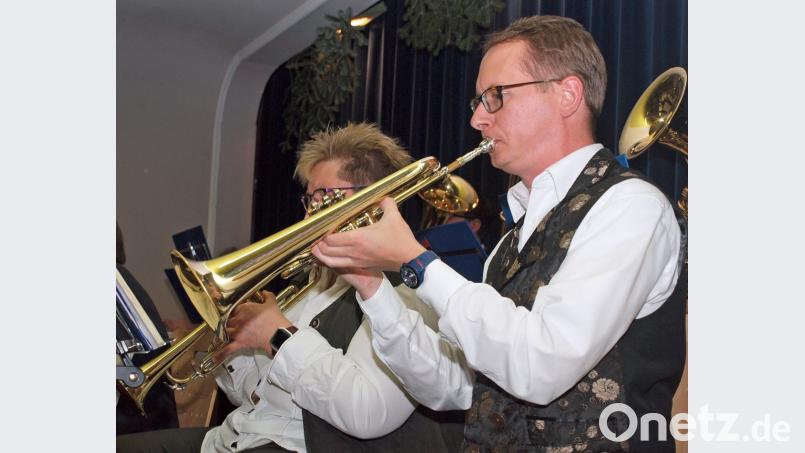 Mit der „Aria“ führt die Don-Bosco-Blaskapelle in den besinnlichen Abend ein. Bild: sön