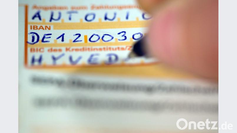 Die IBAN sollte das bestgehütete Geheimnis sein. Ansonsten könnte schnell Ungemach drohen. Symbolbild: Jens Büttner/dpa