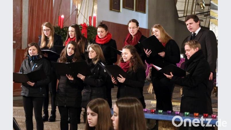 Der Chor sang etliche bekannte Lieder Bild: Götz