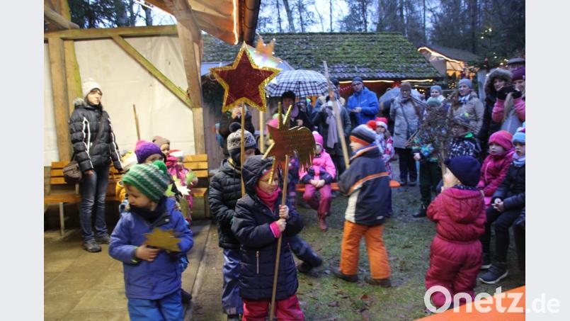 Die Kleinen des Kindergartens St. Margareta haben beim Sternentanz ihren großen Auftritt. Bild: ads