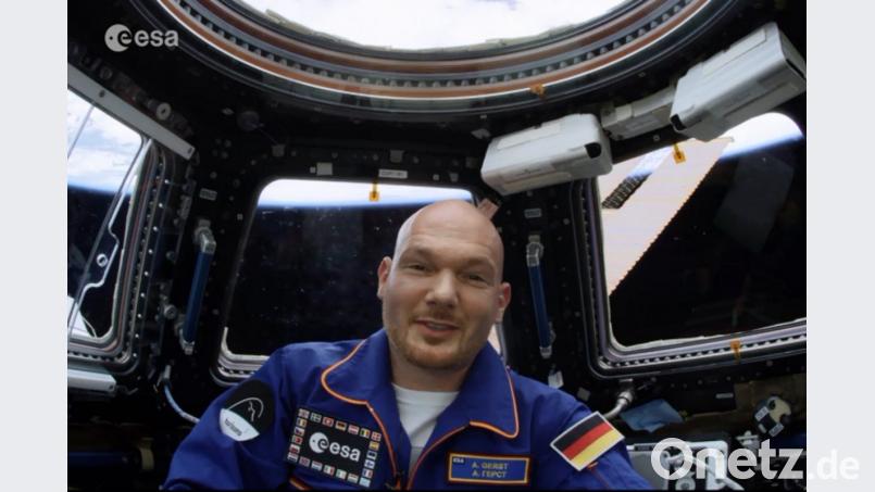 Der Screenshot von einem Esa-Video zeigt Alexander Gerst, der auf der ISS eine Video-Botschaft an seine Enkelkinder sendet. Foto: ESA