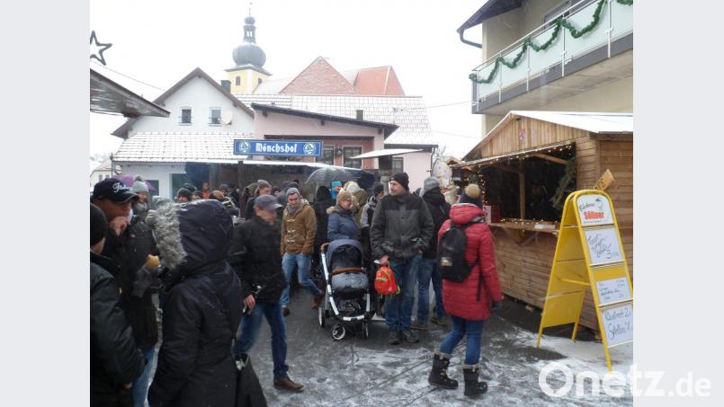 Markttreiben in Ebnath. Bild: soj