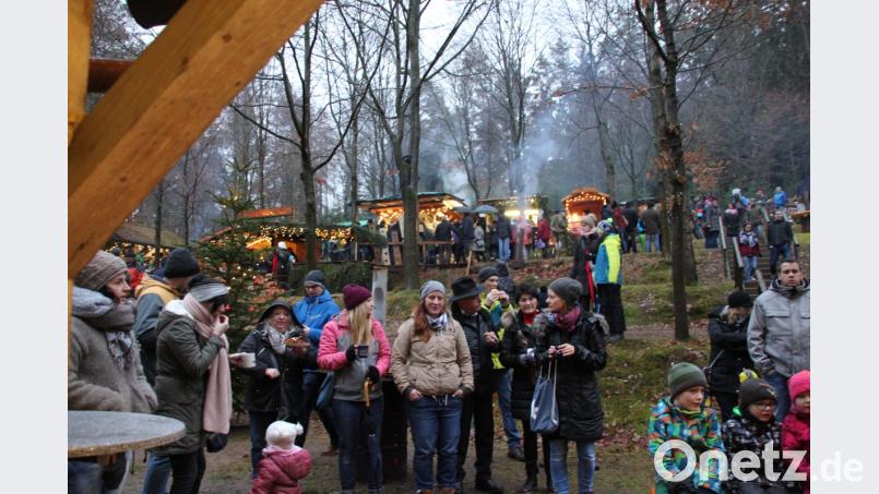Eindrücke Advent Buchberg
Auch in seiner zehnten Auflage erlebte der Advent am Buchberg einen enormen Besucheransturm trotz widrigen Wetters. Bild: ads