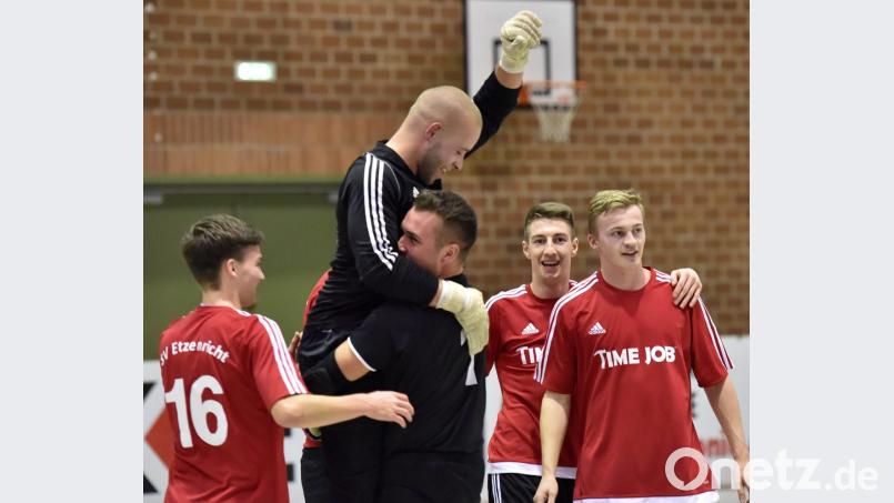 Beim Oberpfalz-Medien-Cup 2017 triumphierte der SV Etzenricht. Bild: Alfred Schwarzmeier