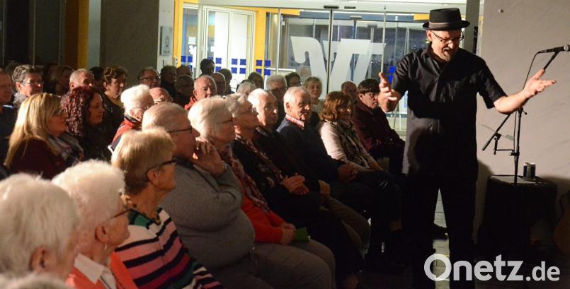 Hubert Treml: Ein Rouchl durch und durch. Bild: Kunz