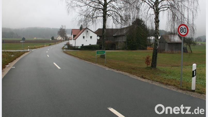 Nicht immer wird die geforderte Höchstgeschwindigkeit in Güttern auch eingehalten. Gefahrenherde sind dort auch gefährliche Ein- bzw. Ausfahrten. Bild: wro