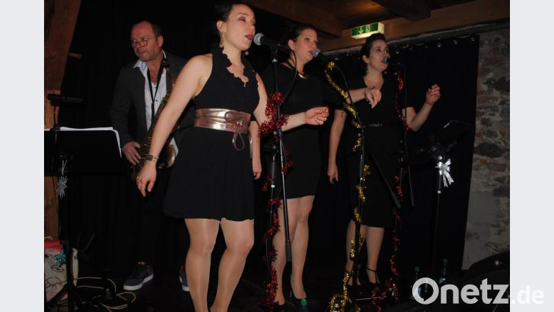 Die zauberhaften &quot;Divettes&quot; (Margot Gerlitz, Annika Fischer, Esther Baar, v.l. ) Bild: gge