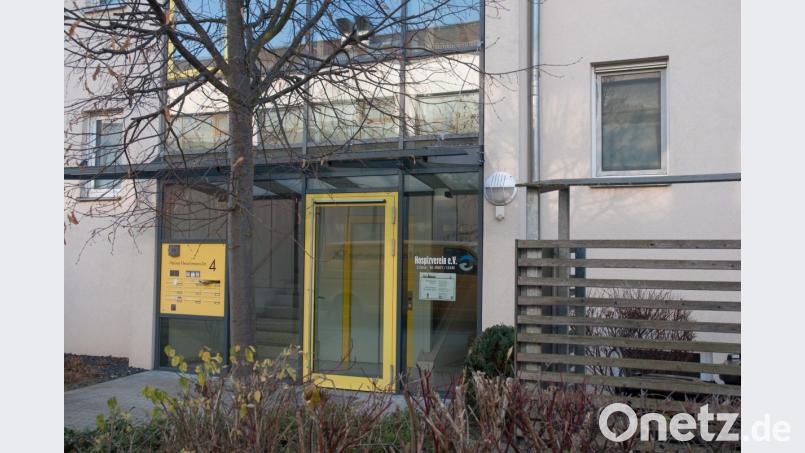 Die Geschäftsstelle des Hospizvereins an der Heiner-Fleischmann-Straße 4 in Amberg ist Anlaufstelle für alle, die sich selbst aufs Sterben vorbereiten müssen oder nahe stehende Menschen dabei unterstützen möchten. Bild: cfd