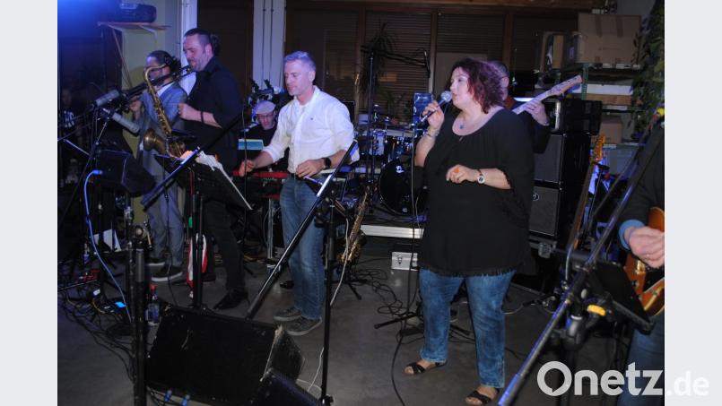 King Size Combo rockt den Weihnachtsfrieden Bild: gag