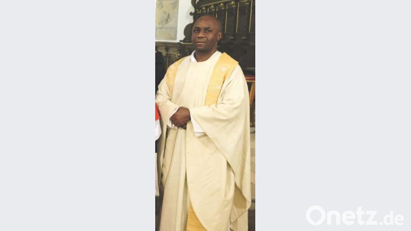 Pfarrvikar Paul Ezenwa träumt von den temperamentvollen Christmas-Songs seines Igbo-Volkes im Südosten Nigerias. Bild: do