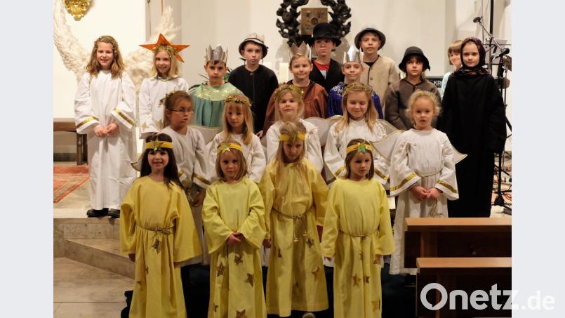 Himmlische Darsteller für die Kindermette, die sich schon sehr auf den Heiligen Abend freuen. Bild: wlr