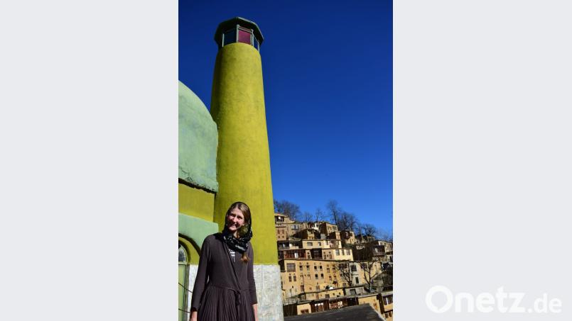 Alexandra Bugl hakt auf Reisen nicht einfach die Sehenswürdigkeiten ab, sondern sucht die Begegnung mit Menschen. So landet sie auch mal in einem kleinen Dorf wie hier in Masuleh in der iranischen Provinz Gilan. Bild: bl