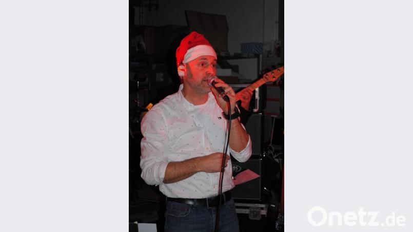 Frank Kiener haucht sinnlich &quot;Santa Baby&quot; in Marilyn-Monroe-Manier Bild: gag