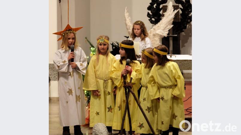 "Ich bin der Stern mit der Schnuppe, zieh übern Himmel durchs Sternengewimmel und glimm über Tal und Kuppe.". Mit dieser Einstimmung wird die Sternschnuppe Antonia die Gläubigen begrüßen. Bild: wlr