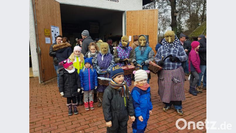 Gleich vier "Spechte" gibt es in Maiersreuth zu füttern. Bild: enz