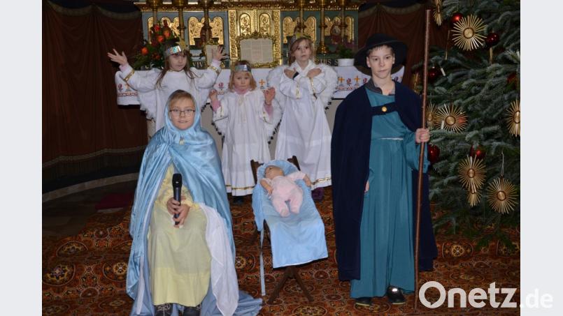 Die Kinder machten in ihrem Hirtenspiel die Geschichte um die Geburt Jesu lebendig. Bild: ga