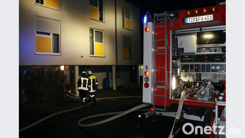 Die Feuerwehr musste an Heiligabend in Fuchsmühl zum Senioren-Servicehaus an den Bühläckern ausrücken. Bild: wro