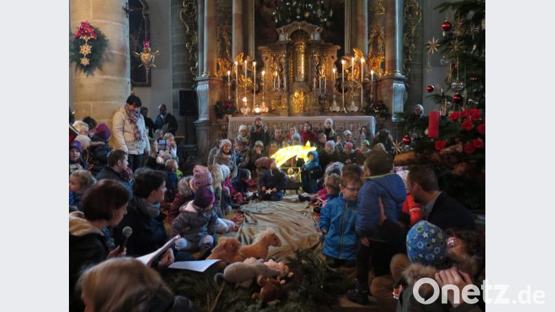 Mit dem "Sternenlied“ hat der neue Kinderchor bei der Heilig-Abend-Andacht seinen ersten Auftritt. Bild: jzk