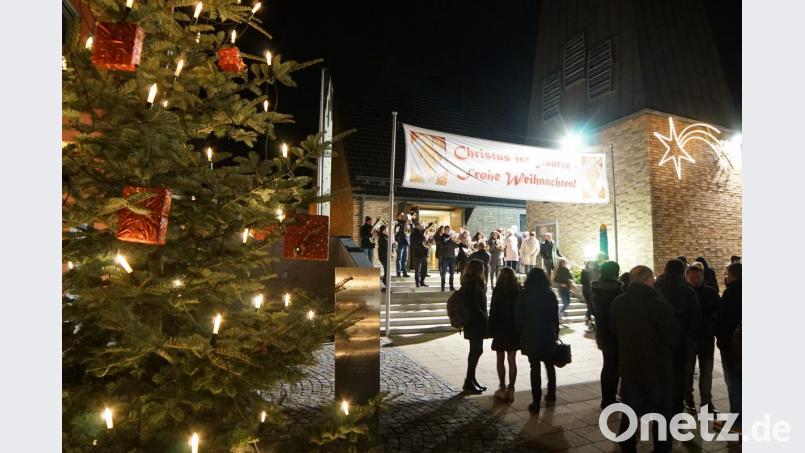 Zur Christmette trafen sich die Gläubigen der Pfarrei Dürnsricht Wolfring und der Expositur Högling in der Pfarrkirche in Dürnsricht. Bild: nib