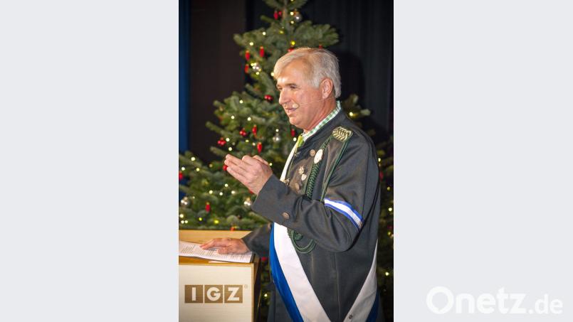 Kabarettist Wolfgang Krebs überbringt in seiner Rolle als Horst Seehofer bei der IGZ-Weihnachtsfeier die Grüße der Bayerischen Staatsregierung. Bild: exb