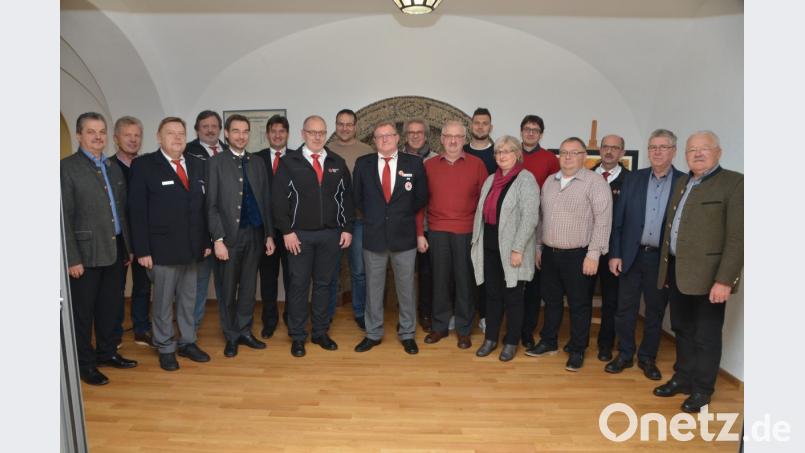 Erstmals empfingen die BRK-Vertreter die CSU-Politiker im Rathaus anstelle im Rotkreuzhaus, das an diesem Tag anderweitig belegt war. Dass Vohenstrauß BRK-Ausbildungsstandort für Simulation wird, nahmen auch die Politiker gerne auf. Bild: dob