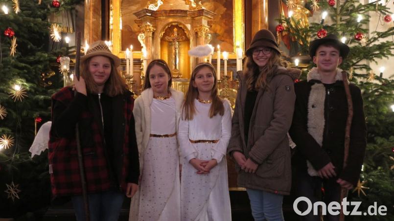Die fünf Darsteller des diesjährigen Krippenspiels „Der stumme Hirte“ lieferten eine beeindruckende Vorstellung ab. Bild: muk