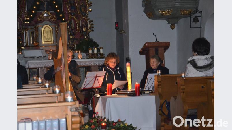 Die Gruppe Irlbacher/Lippert gestaltete das Adventssingen in der Saltendorfer Kirche. exb exb