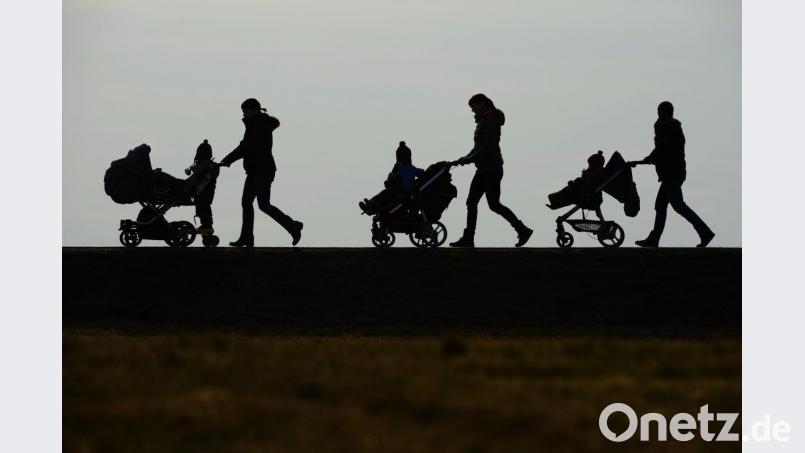 Rekordzahlen beim Kindergeld: die Zahl der Bezieher wird 2019 erstmals die 15-Millionen-Marke übersteigen. Bild: Felix Kästle/dpa