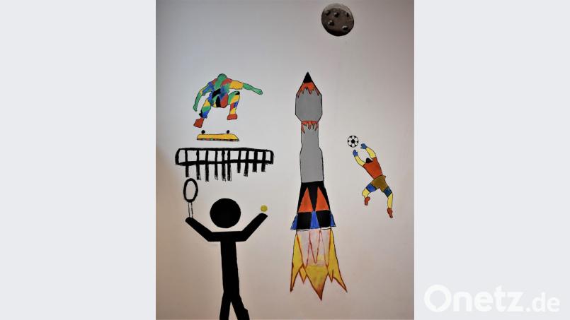 Die Wände des Bewegungsraumes in der Grund- und Mittelschule haben Schüler und Schülerinnen der 9. Klasse gestaltet. Bild: rgr