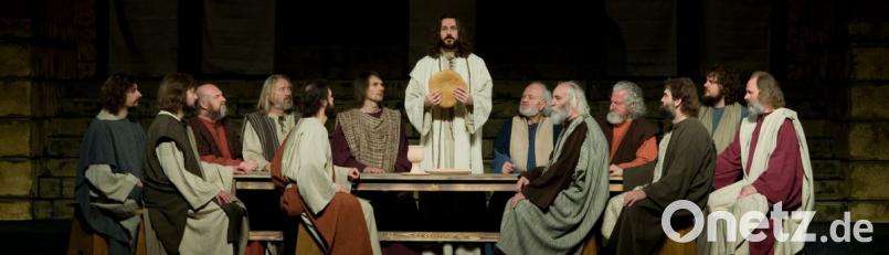 Alle zehn Jahre bringt die Neumarkter Laienspielschar die Passion Christi auf die Bühne – zuletzt im Jahr 2009. Bild: Knedlik