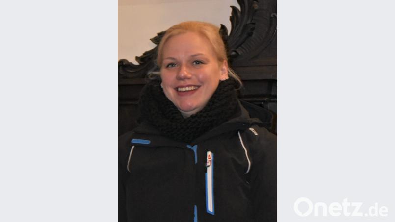 Unter der Leitung von Saskia Krügelstein sang der Männergesangverein 1890 mit gemischtem Chor. Auch die Solos kamen glockenrein über Saskia Krügelsteins Lippen. Bild: rgr