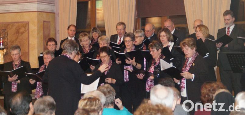 Mit seinem Konzert stimmte der Gesangverein 1861 mit harmonischen Liedern auf Weihnachten ein. Bild: weu